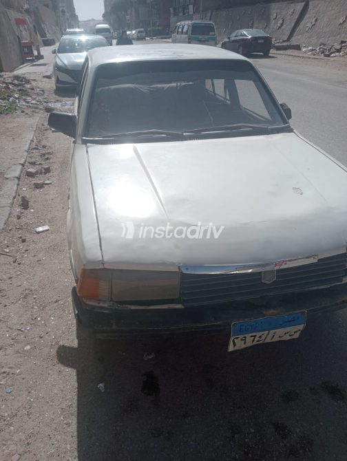 Peugeot 305 1979 Beige Manual Used for Sale in Aswan - 1