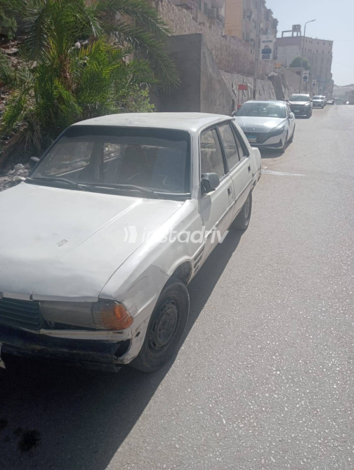 Peugeot 305 1979 Beige Manual Used for Sale in Aswan - 2