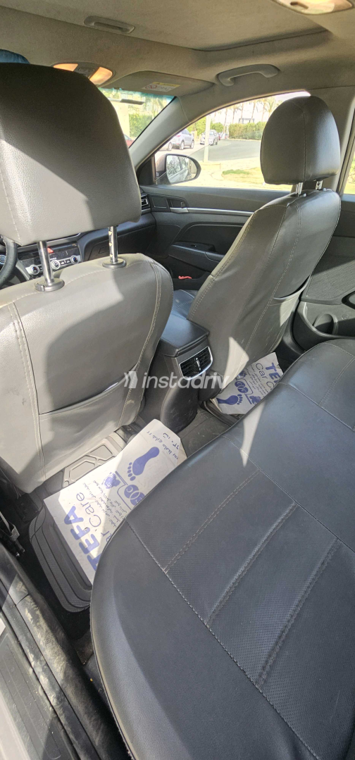 Hyundai Elantra AD 2020 Gray Automatic Used for Sale in Madinaty - 2