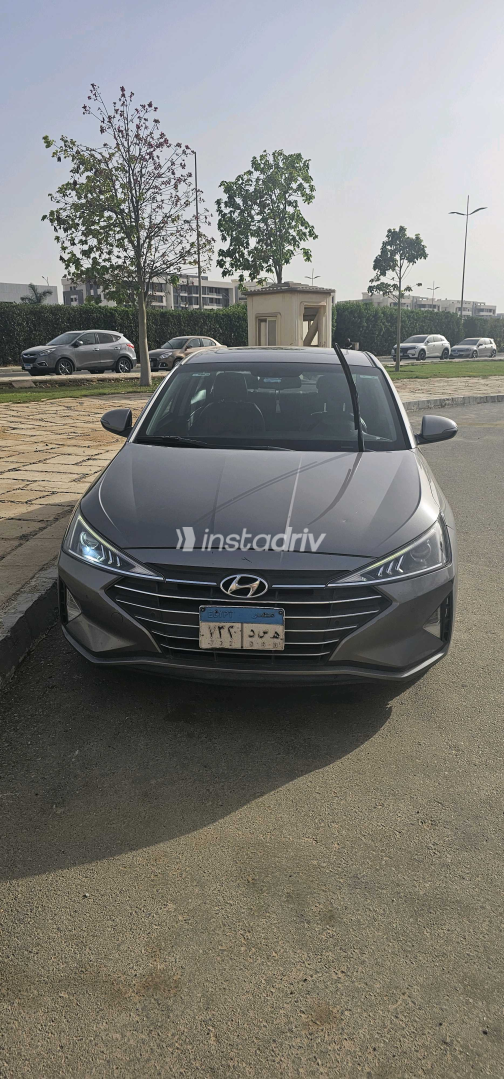Hyundai Elantra AD 2020 Gray Automatic Used for Sale in Madinaty - 5