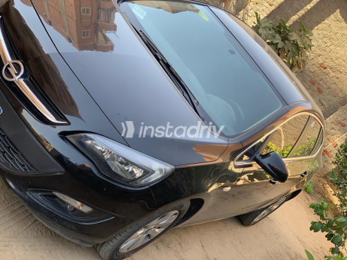 اوبل أسترا 2021 أسود أوتوماتيك مستعملة للبيع في الفيوم - 3