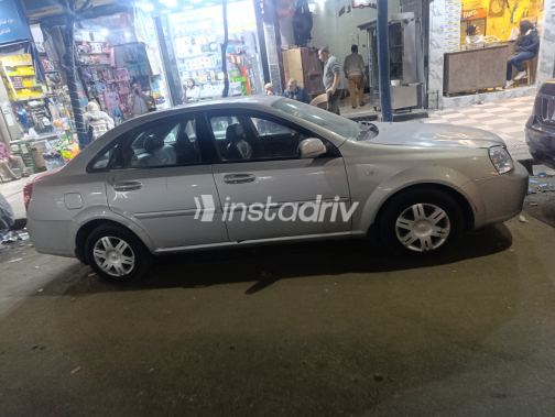 Chevrolet Optra 2014 Silver Automatic Used for Sale in Alexandria - 3