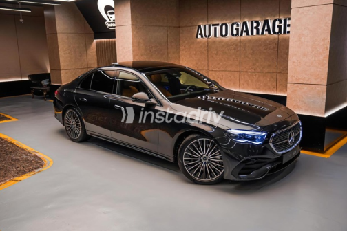 Mercedes E Class 2024 Gray Automatic Used for Sale in Alexandria - 4