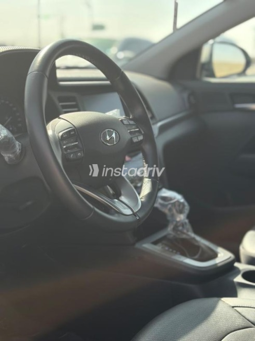 Hyundai Elantra 2025 Silver Automatic Used for Sale in Nasr city - 2