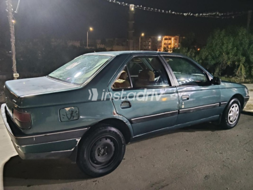 Peugeot 405 1998 White Manual Used for Sale in 6 October - 1