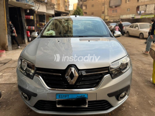 Renault Logan 2023 Silver Automatic Used for Sale in Cairo - 1