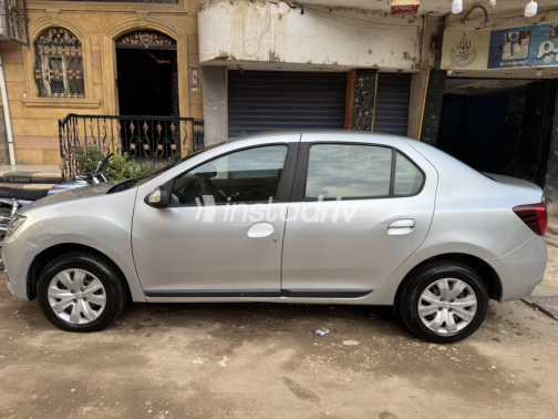 Renault Logan 2023 Silver Automatic Used for Sale in Cairo - 2
