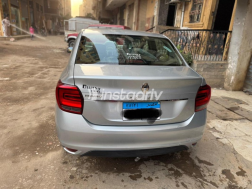 Renault Logan 2023 Silver Automatic Used for Sale in Cairo - 3