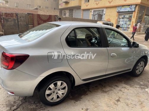 Renault Logan 2023 Silver Automatic Used for Sale in Cairo - 4