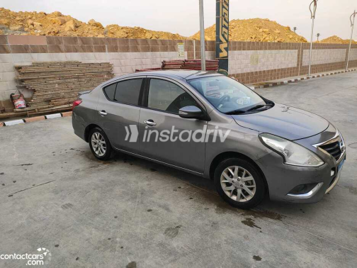 Nissan Sunny 2022 Gray Automatic Used for Sale in Cairo - 3