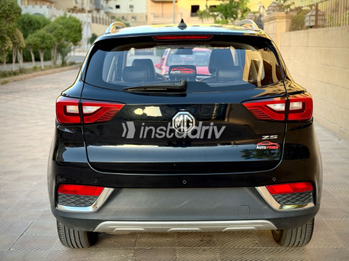 ام جى ZS 2021 أسود أوتوماتيك مستعملة للبيع في القاهرة - 2