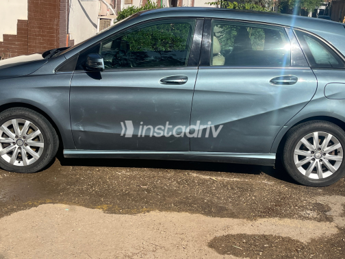 Mercedes B 200 2013 Blue Automatic Used for Sale in Cairo - 2