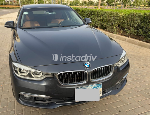 بي ام دبليو 318 2019 رمادي أوتوماتيك مستعملة للبيع في القاهرة - 6