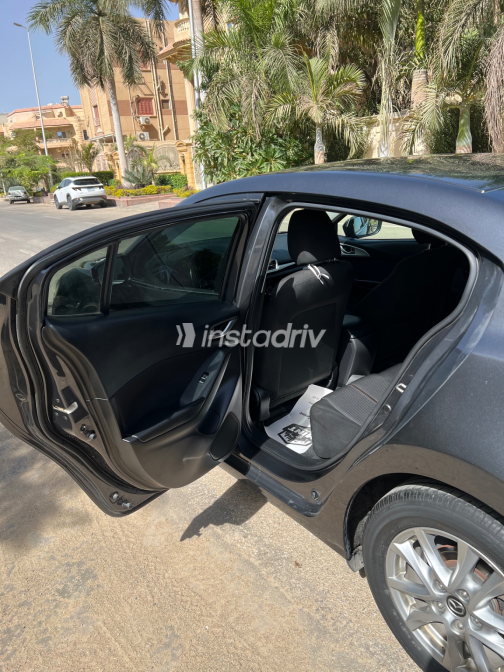 مازدا 3 2019 رمادي أوتوماتيك مستعملة للبيع في مدينة نصر - 2