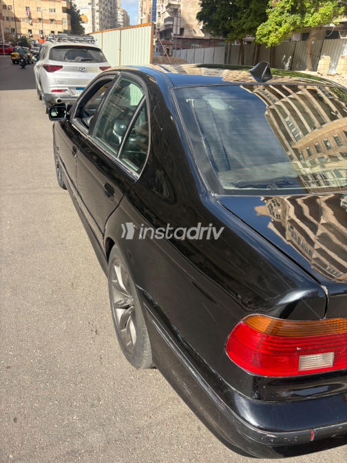 بي ام دبليو 523 1998 أسود أوتوماتيك مستعملة للبيع في الإسكندرية - 4