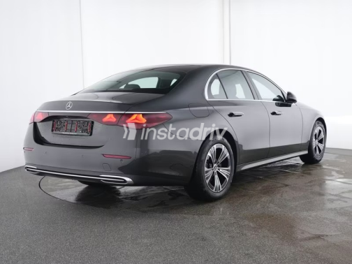 Mercedes E 200 2024 Black Automatic Used for Sale in Cairo - 4