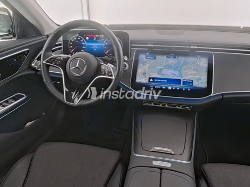 Mercedes E 200 2024 Black Automatic Used for Sale in Cairo - 7