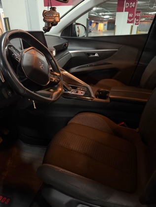 Peugeot 5008 2022 Black Automatic Used for Sale in Giza