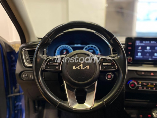 Kia Xceed 2022 Dark Blue Automatic Used for Sale in Heliopolis - 6
