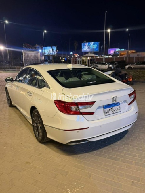 هوندا أكورد 2022 أبيض أوتوماتيك مستعملة للبيع في مدينة الشيخ زايد - 4