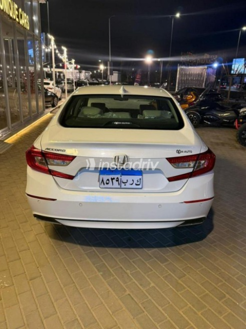 هوندا أكورد 2022 أبيض أوتوماتيك مستعملة للبيع في مدينة الشيخ زايد - 5