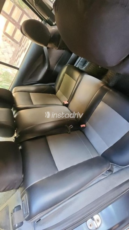 Skoda Octavia A4 2009 Petroleum Manual Used for Sale in Asyut - 6