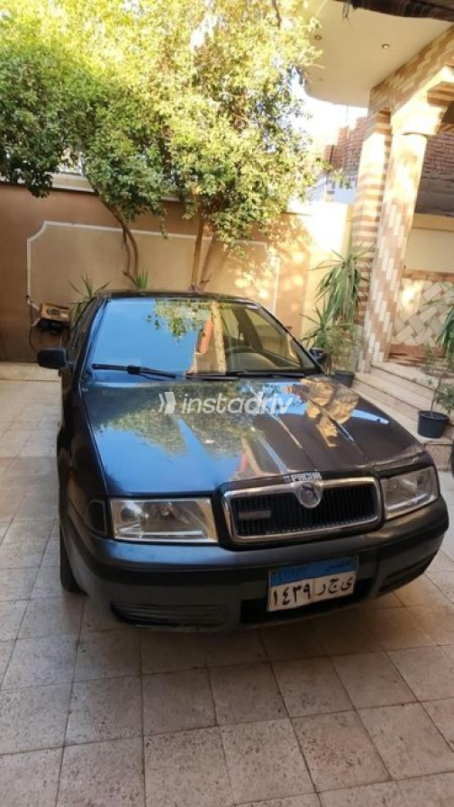 Skoda Octavia A4 2009 Petroleum Manual Used for Sale in Asyut - 8
