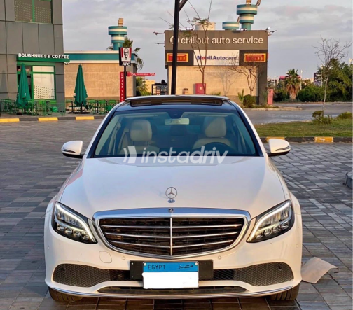 Mercedes C 200 2020 White Automatic Used for Sale in Cairo - 3