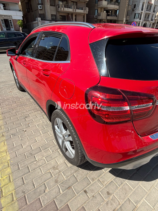 مرسيدس GLA 200 2019 أحمر أوتوماتيك مستعملة للبيع في شيراتون - 6