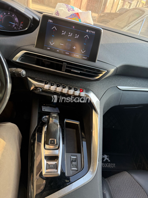 Peugeot 5008 2022 White Automatic Used for Sale in Cairo - 3