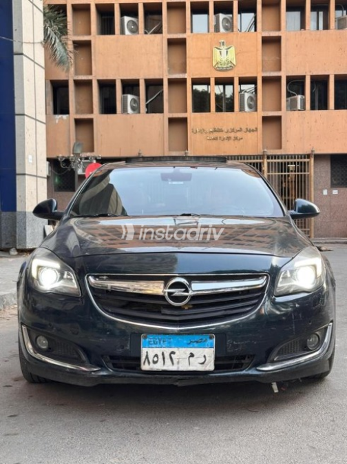Opel Insignia 2017 Black Automatic Used for Sale in Greater Cairo ( Cairo + Giza) - 3