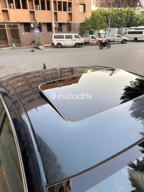 Opel Insignia 2017 Black Automatic Used for Sale in Greater Cairo ( Cairo + Giza) - 5