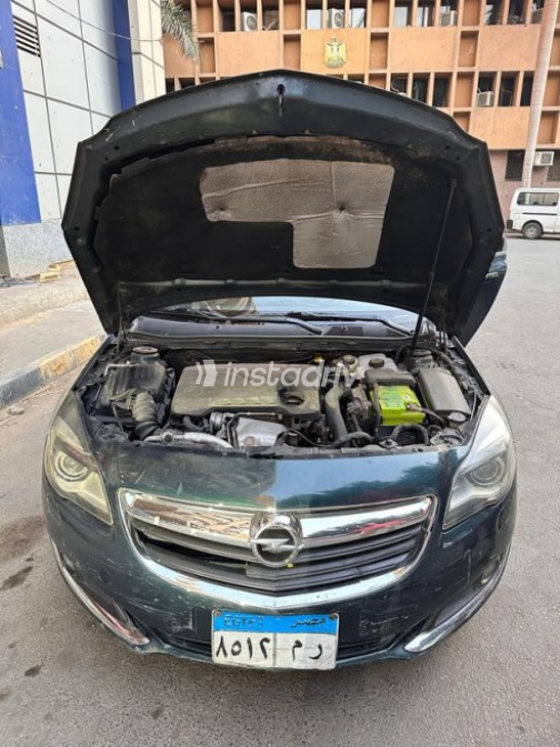 Opel Insignia 2017 Black Automatic Used for Sale in Greater Cairo ( Cairo + Giza) - 6