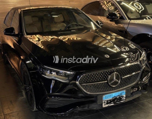 مرسيدس E 200 2026 أسود أوتوماتيك مستعملة للبيع في القاهرة - 1