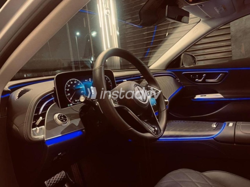 Mercedes E 200 2025 Silver Automatic Used for Sale in Nasr city - 3