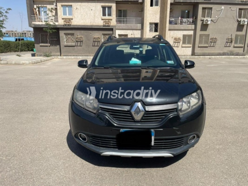Renault Sandero Step Way 2016 Black Automatic Used for Sale in El Haram - 1