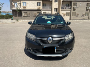 Renault Sandero Step Way 2016 Black Automatic Used for Sale in El Haram