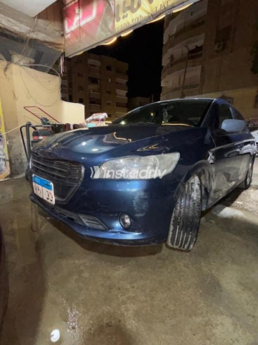 بيجو 301 2015 سماوي أوتوماتيك مستعملة للبيع في حدائق الاهرام - 4