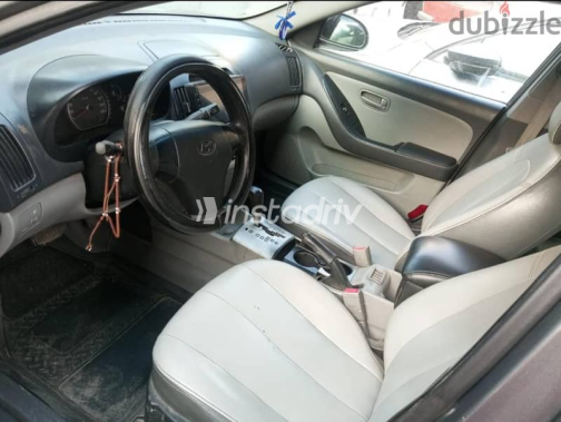 Hyundai Elantra 2009 Gray Automatic Used for Sale in Cairo - 8