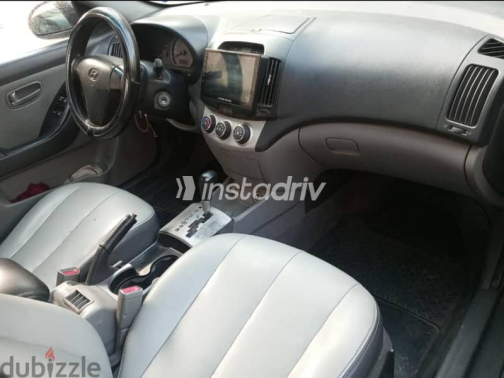 Hyundai Elantra 2009 Gray Automatic Used for Sale in Cairo - 9