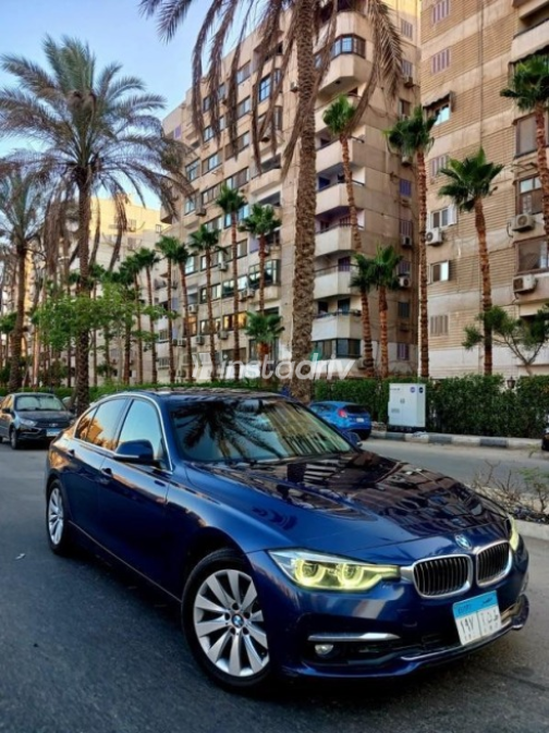 بي ام دبليو 318 2019 أزرق غامق أوتوماتيك مستعملة للبيع في مصر الجديدة - 2