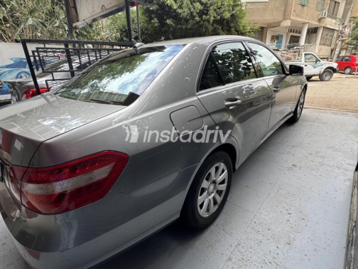 مرسيدس E 200 2013 فضي أوتوماتيك مستعملة للبيع في مصر الجديدة - 5