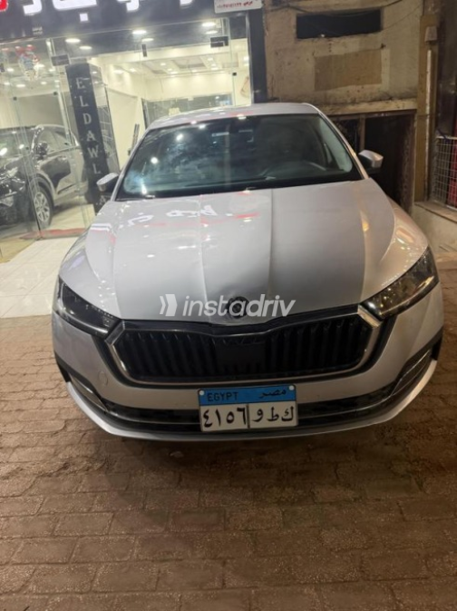 Skoda Octavia 2021 Silver Automatic Used for Sale in Sohag - 3