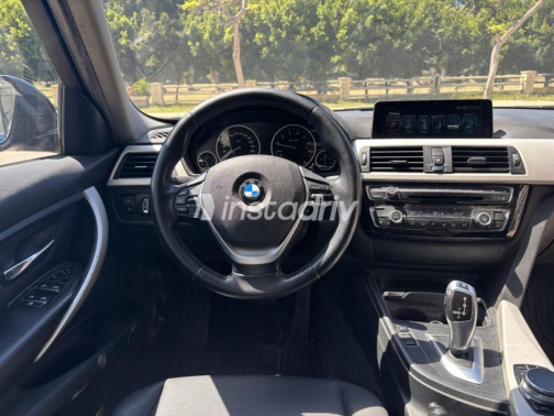 BMW 318 2017 Blue Automatic Used for Sale in Alexandria - 8