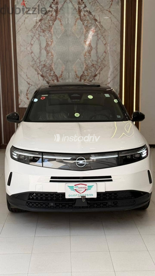 اوبل جراند لاند 2026 أبيض أوتوماتيك مستعملة للبيع في القاهرة - 2