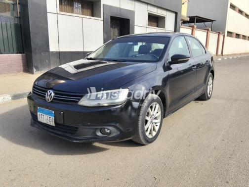 Volkswagen Jetta 2012 Black Automatic Used for Sale in Cairo - 1