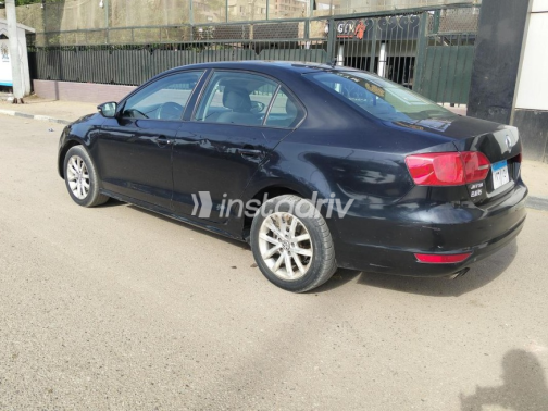 Volkswagen Jetta 2012 Black Automatic Used for Sale in Cairo - 2