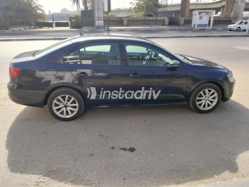 Volkswagen Jetta 2012 Black Automatic Used for Sale in Cairo - 3
