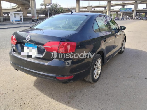 Volkswagen Jetta 2012 Black Automatic Used for Sale in Cairo - 4