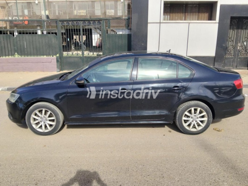 Volkswagen Jetta 2012 Black Automatic Used for Sale in Cairo - 6